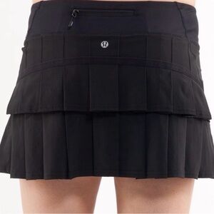 Lululemon pace setter Black Women's Skort - size 4
